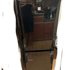三菱冷凍冷蔵庫(黒)146Lの画像
