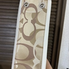 coachハンドバックの画像