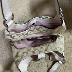 coachショルダーバックの画像