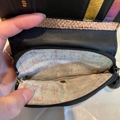 ツモリチサト、ドロップ柄水滴モチーフ 二つ折り財布 黒/マルチカラー､レザーの画像