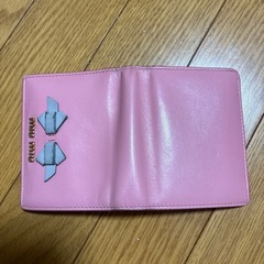 ミュウミュウ　財布の画像