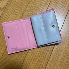 ミュウミュウ　財布の画像