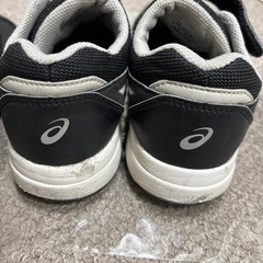 3足セット。NIKE20cmとasics,G.T.HAWKINS21cmの画像