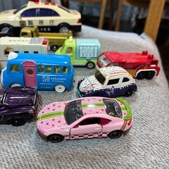 トミカ　車の画像