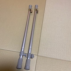 突っ張り棒　2本　63〜110cm 　の画像
