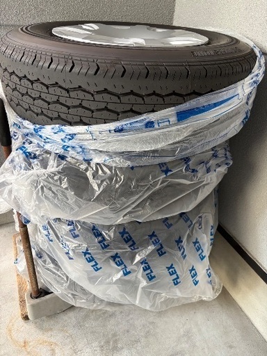 ⭐︎超美品⭐︎トヨタ　ハイエース　純正タイヤ　ホイール4本セット