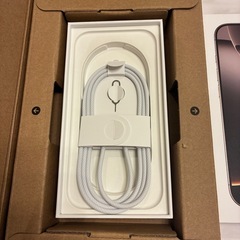 【美品】iPhone16Pro 128GB 本体　デザートチタニウムの画像