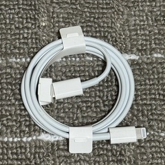 iPhone14Pro、15Proのケーブルと箱や諸々の画像