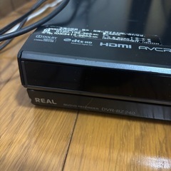 16日値下げしました！テレビレコーダースタンド配線丸々セットです。40型テレビ レコーダー テレビスタンド 学習リモコン セット売り ※注意点ありますので一読お願いいたします。 質問あればメールくださいね！の画像