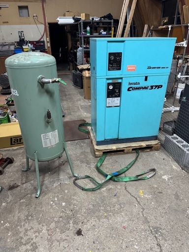 エアーコンプレッサー