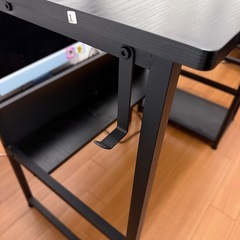 パソコンデスクの画像