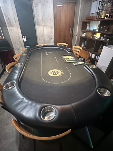 ポーカーテーブル