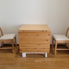 PINNTORP IKEA 木製コンパクトダイニングテーブルセットの画像