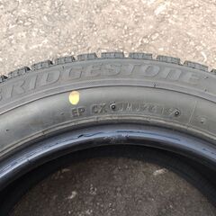 ブリジストンVRX スタッドレスタイヤ 165/65R14【※直接引取り限定】の画像