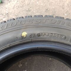 ブリジストンVRX スタッドレスタイヤ 165/65R14【※直接引取り限定】の画像