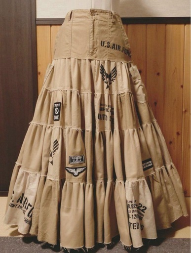 超ボリューム デニムリメイク ミリタリー カーゴ ５段 ティアードスカート