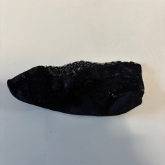 黒のレース靴下、滑り止め付きの画像