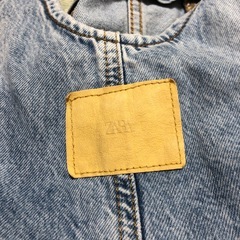 子供服　女の子　オーバーオール　ZARA サイズ
130センチの画像