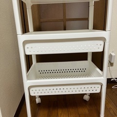 3段ワゴンの画像