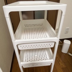3段ワゴンの画像