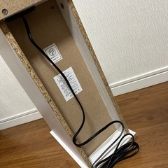 コンセント付きナイトテーブルの画像