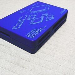 USBカードリーダー、バッファロー無線ＬＡＮルーターの画像