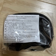 非売品VOGUEミニポーチの画像