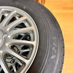 スタッドレスタイヤ BLIZAK VRX 195/65/R15 スノーソックス 非金属チェーンのセット VOXYで使っていましたの画像