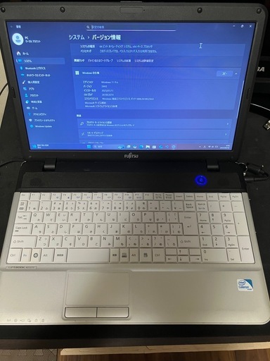 Windows11　FUJITSU ノートパソコン　Office2021インストール済み