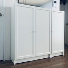 IKEA★イケア★Billy★キャビネット★２個セット★白★本棚★扉付き★サイドボードの画像