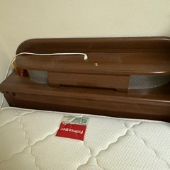 シングルベッド&フランスベッドマットレス付きの画像
