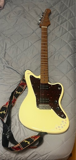 可愛くデコってしまったBacchusのジャズマス