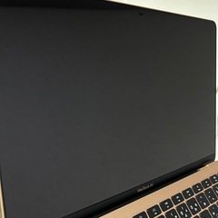 MacBook Air ゴールド 2020年モデルの画像