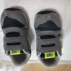 子供用ニューバランス色々の画像