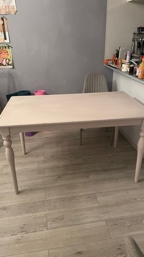 ダイニングテーブル