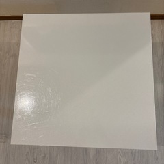【お譲りします】小さなテーブルの画像