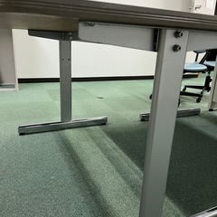 オフィス用品　テーブルの画像