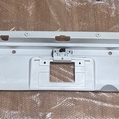 新車外し⭐︎美品☆DA17系 エブリィ☆リアバンパー　テールランプ付属　　Z7T色の画像