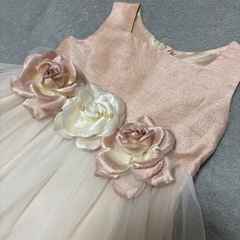 フラワーアクセント付きドレス100㎝の画像
