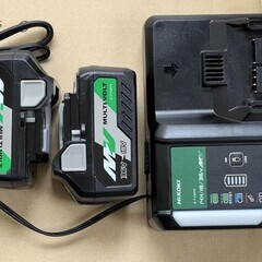 ハイコーキ バッテリー2台、充電器の画像