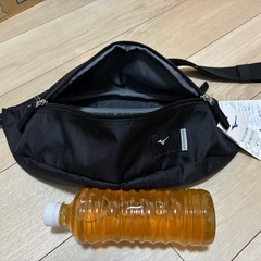 【新品】ミズノ　ボディバッグ　ウェストバッグの画像