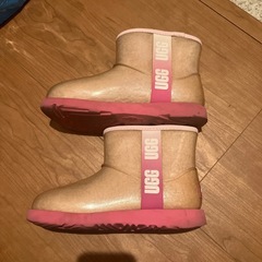 21㎝　大人気UGG キッズ　雪遊び　長靴　レインシューズ　透明ブーツ　内側ボアの画像