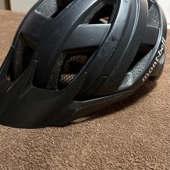 モンベルヘルメット自転車の画像