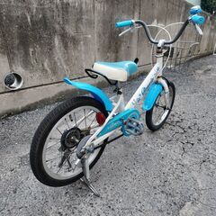 16インチ 子供用自転車 補助輪ありの画像