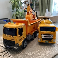 【美品】働く車　3セット　ミキサー車　ダンプカー　ショベルカーの画像