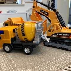 【美品】働く車　3セット　ミキサー車　ダンプカー　ショベルカーの画像