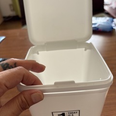 9月末まで　　汚物入れの画像