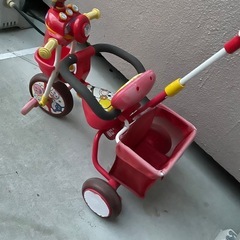 アンパンマン三輪車の画像