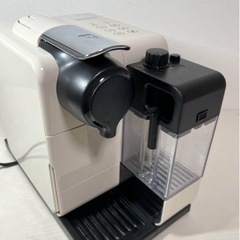 ネスプレッソ・コーヒーメーカー　2015年製　ホワイトの画像