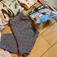 ボディ肌着5セット＋パンツ4本の画像